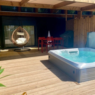 Séjour en Gîte avec Spa Privatif et Menu Traiteur complet au Domaine Le Vaxergues (Saint-Affrique, Aveyron- 12)