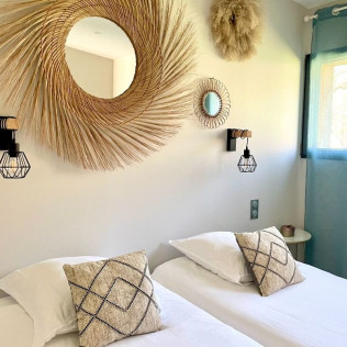 Séjour en Gîte avec Spa Privatif et Menu Traiteur complet au Domaine Le Vaxergues (Saint-Affrique, Aveyron- 12)