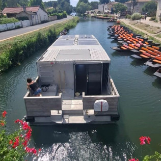 Séjour Insolite de 2 Jours et 1 Nuit en Pénichette Électrique au Parc du Marais avec Croisière sur la Sèvre (Niort, Deux-Sèvres - 79)