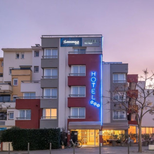 Séjour “Parenthèse Romantique” avec Petit-déjeuner, Champagne et Chocolat à l’Hôtel Cap Maya 3* (Cap d’Agde, Occitanie - 34)