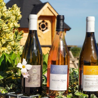 Séjour Œnologique de 2 nuits en Tonneau avec Petit-déjeuner, Dégustation de Vin et Visite du Domaine Joseph Lafarge (Lugny, Saône-et-Loire- 71)