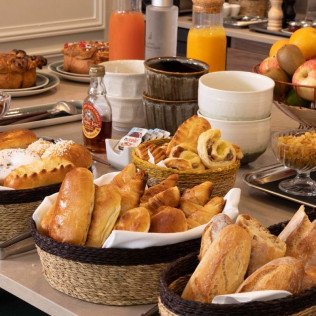 Séjour en Chambre Double avec Petit-déjeuner, Cocktail et Accès Spa Privatif au Petit Oberkampf Hôtel & Spa 4* (Paris, Île-de-France- 75)