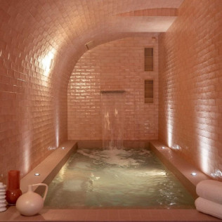Séjour en Chambre Double avec Petit-déjeuner, Cocktail et Accès Spa Privatif au Petit Oberkampf Hôtel & Spa 4* (Paris, Île-de-France- 75)