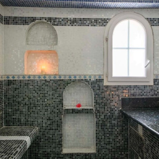 Soin Spa Dos avec Gommage et Modelage avec Perles de Beauté et Spa (Béziers, Hérault - 34)