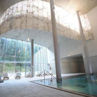 Circuit thermal Termas de Tiberio et déjeuner ou dîner pour deux au Balneario Panticosa 4* (Huesca)