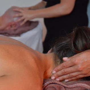 Week-end en Chambre d'Hôtes avec Petit Déjeuner, Spa Privatif, Gourmandises et Massage à la Bulle d'Eden (Bayonne, Nouvelle-Aquitaine - 64)