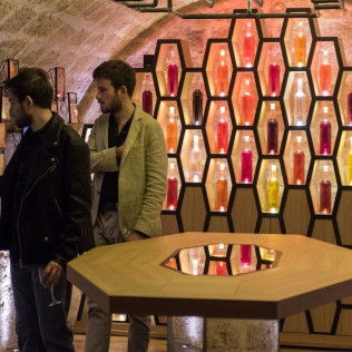 Privatisation Nocturne au Paris j'Adore Hôtel & Spa 5* et Visite des Caves du Louvre avec Dégustation pour deux (Paris, Île-de-France- 75)