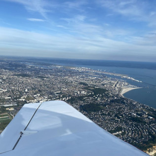 Vol Touristique Privé vers le Mont-Saint-Michel ou les Falaise d'Étretat pour deux (Carpiquet, Calvados - 14)