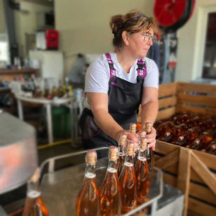 Osez le vin au féminin : Balade dans les Vignes et Visite de Cave avec Dégustation (Gueberschwihr, Haut-Rhin - 68)