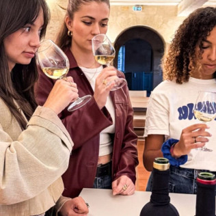 Visite de Château avec Assemblage et Dégustation de Vins de Bordeaux en Duo (Cadaujac, Gironde- 33)