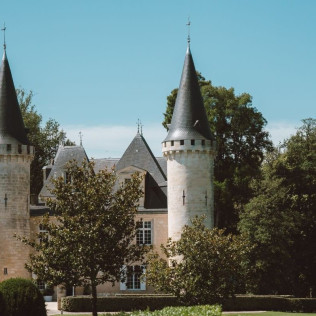 Visite du Château d’Agassac avec Pique-nique et Dégustation de Vins pour deux (Ludon-Médoc, Gironde- 33)