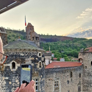 Vol en Montgolfière avec Champagne (Le Puy en Velay, Haute-Loire - 43)