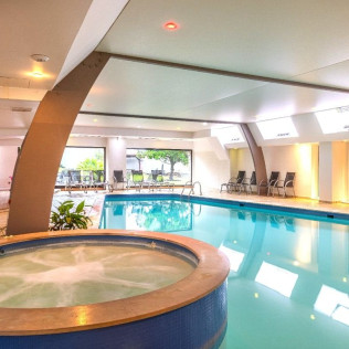 Weekend Bien-être de 2 Nuits avec Petit-déjeuner, Accès Spa, Dîner et Sauna Privé au Domaine du Limonay 4* (Saint-Méloir-des-Ondes, Bretagne - 35)