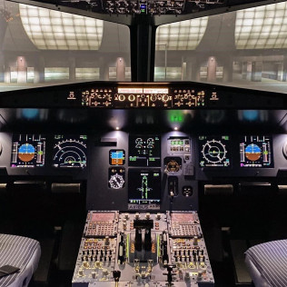 Simulateur Pack : Avion de Ligne A330 et Avion de Chasse (Paris, Île-de-France - 75)