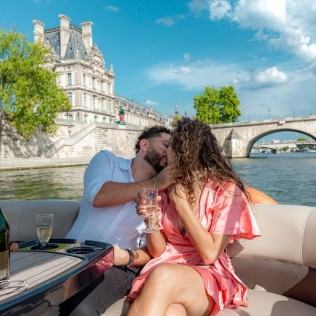 Croisière Privée sur la Seine au Départ du Pont d'Issy (Paris, Île-de-France - 75)