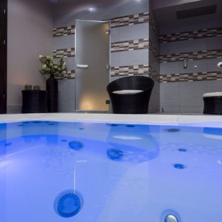 Spa, Jacuzzi et Hammam Privatifs avec accès à la Piscine pour deux à l'Espace Zen'Ing (Gondecourt, Nord - 59)