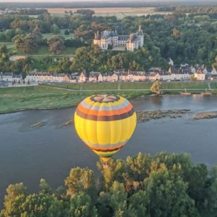 Vol en Montgolfière Privilège à bord d'une nacelle privatisée pour deux  (Contres, Loir-et-Cher - 41)