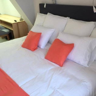 Séjour Cocooning de 2 nuits avec Spa, Gommage, Massages, Soin du Visage et Enveloppement à l'Hôtel le Bout du Monde (Saint-Georges, Cantal - 15)