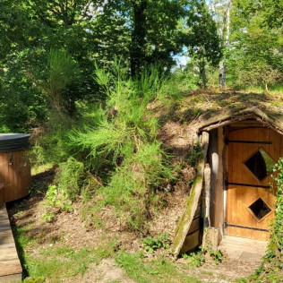 Séjour Insolite : Nuit dans La Cachette des Fées avec Accès au Spa Norvégien et Massage Californien ou Ayurvédique (Fère-en-Tardenois, Aisne - 02)