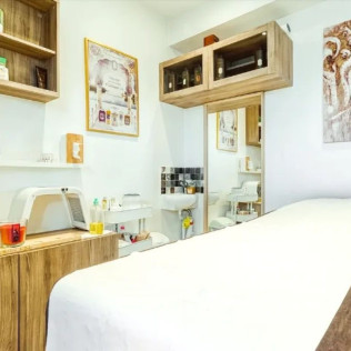 Massage Relaxant du Corps pour Femmes au Royal Spa (Arnouville, Val d’Oise - 95)