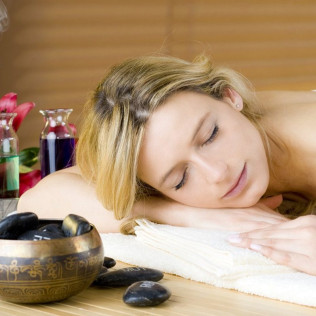 Modelage aux Galets Chauds au Natural Spa Institut (Gif-sur-Yvette, Essonne - 91)