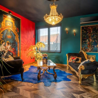 Séjour en Suite “Le Boudoir de Montmartre” avec Spa Privatif chez L’Odyssée Inattendue (Etaing, Pas-de-Calais - 62)