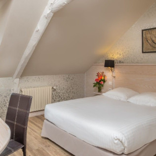 Séjour Romantique avec Petit-déjeuner, Accès Illimité au Spa et Dîner au Domaine du Limonay 4* (Saint-Méloir-des-Ondes, Bretagne - 35)
