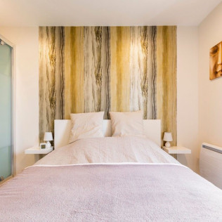 Séjour en Chambre d'Hôtes avec Petit Déjeuner, Spa Privatif, Champagne et Amuse-Bouches à la Bulle d'Eden (Bayonne, Nouvelle-Aquitaine - 64)