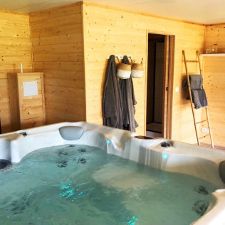 Spa Jacuzzi Privatif pour Deux à la Bulle d'Eden (Bayonne, Nouvelle-Aquitaine - 64)